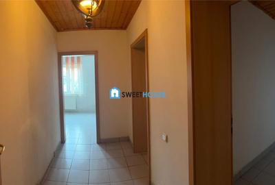 Spațiu comercial, de 850 mp, în Moieciu - 1
