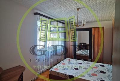 Apartament cu 2 camere decomandat, mobilat în Vasile Aaron - 3