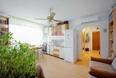 Apartament cu 3 camere semidecomandat, mobilat în Rogerius