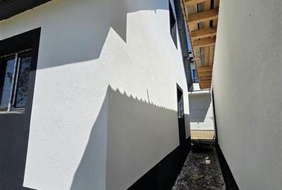 Casă individuală cu 4 camere cu Canalizare în Lumina - 3