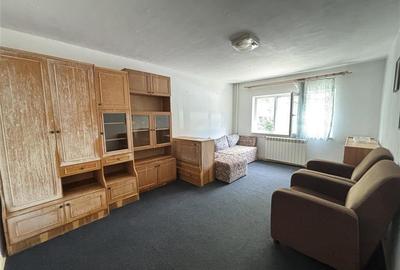 Apartament cu 3 camere decomandat în Decebal