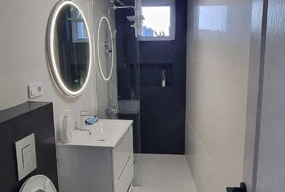 Apartament cu 3 camere decomandat în Crișan II