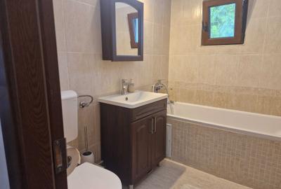 Apartament cu 2 camere decomandat în Între Lacuri
