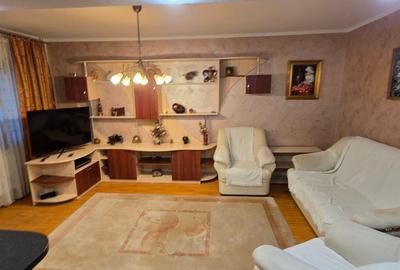 Apartament cu 4 camere decomandat în Central - 3