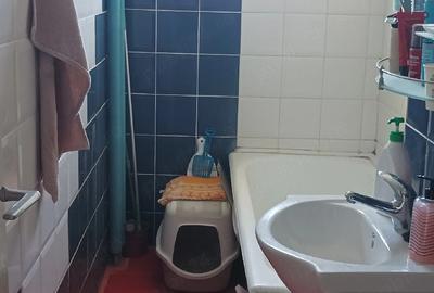 Apartament cu 3 camere semidecomandat în Girocului - 1
