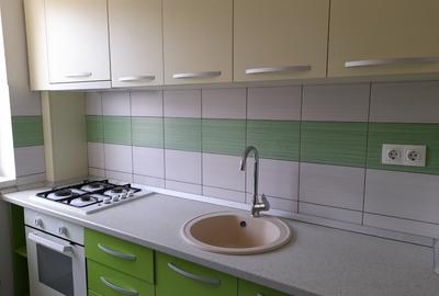 Apartament cu 2 camere semidecomandat în Berceni