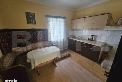 Casă cu 6 camere cu Teren 1850 Mp în Dumitra - 1