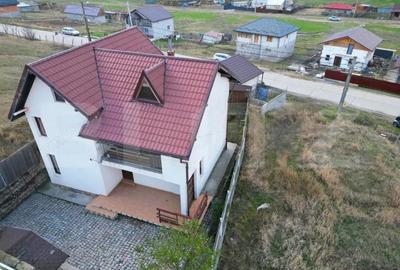 Casă cu 4 camere cu Garaj în Bogonos - 11
