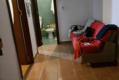 Apartament cu 3 camere decomandat în Calea lui Traian-Sud