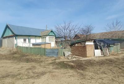 Casă cu 1 camere cu Teren 2600 Mp în Central - 1