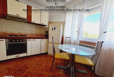 Apartament cu 4 camere decomandat în Piața Unirii