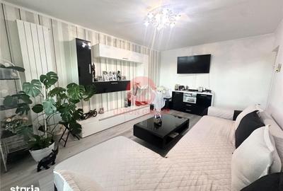 Apartament cu 3 camere decomandat în Far - 1