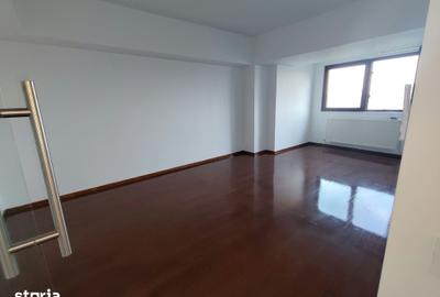 Apartament cu 6 camere în Unirii