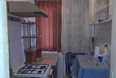 Apartament cu 2 camere semidecomandat în Viziru 1