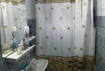 Apartament cu 2 camere nedecomandat în Micro 4 - 3