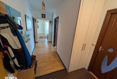 Apartament cu 3 camere în Florești
