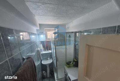 Apartament cu 2 camere decomandat în Basarabia