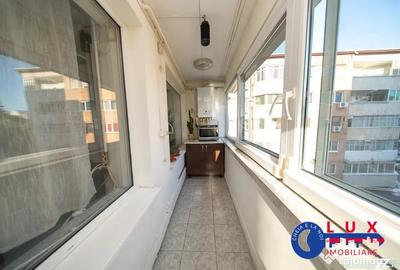 Apartament cu 3 camere decomandat în Babadag