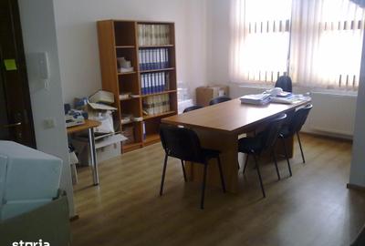 Spațiu comercial, de 29 mp, în Central