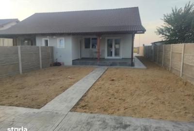 Casă cu 3 camere cu Teren 335 Mp în Moșnița Nouă - 1