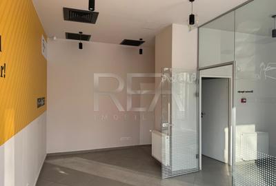 Spațiu comercial, de 1,135.8000488281 mp, în P-ța Alba Iulia - 13