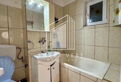 Apartament cu 3 camere decomandat în Micro 14 - 18