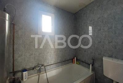 Casă cu 3 camere cu Canalizare în Săcel - 8