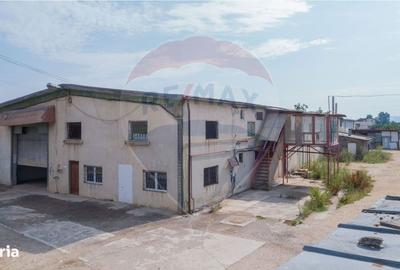 Spațiu comercial, de 794 mp, în Central - 4
