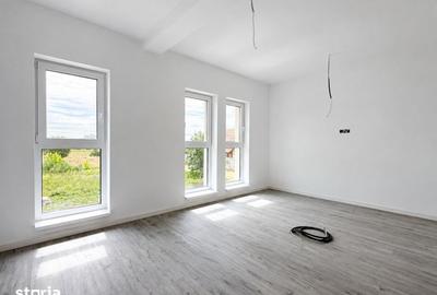 Casă cu 6 camere cu Teren 315 Mp în Ghiroda