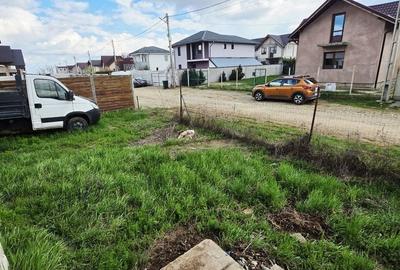 Casă cu 4 camere cu Teren 450 Mp în Păulești