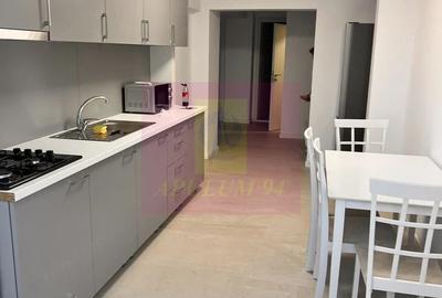 Apartament cu 3 camere decomandat în Decebal