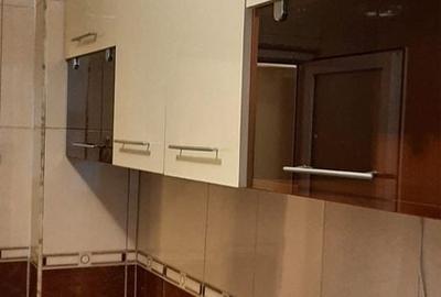 Apartament cu 2 camere decomandat în Micro 13 - 3