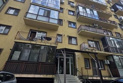 Garsonieră în Roșu