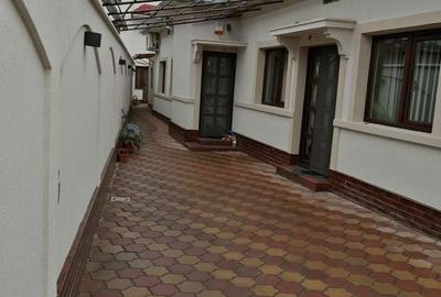 Casă cu 4 camere cu Teren 260 Mp în Central - 3