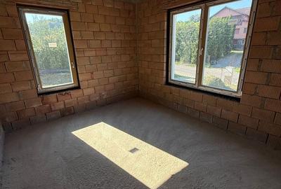 Casă cu 3 camere cu Teren 400 Mp în Corunca - 14