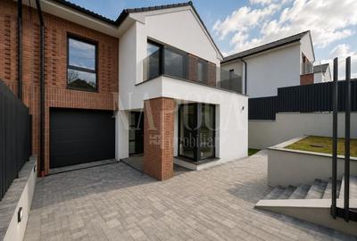 Duplex cu 6 camere cu Canalizare în Borhanci