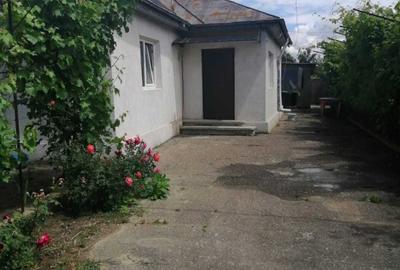 Casă cu 4 camere în Golești - 5