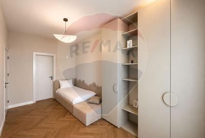 Casă individuală cu 7 camere cu Teren 240 Mp în Central - 8