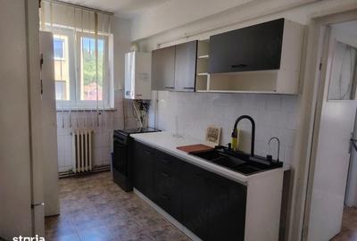 Apartament cu 3 camere decomandat în Central - 3