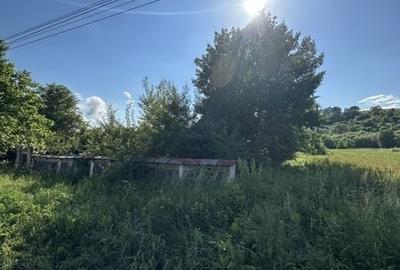 Teren de 3600 mp, în Cașin