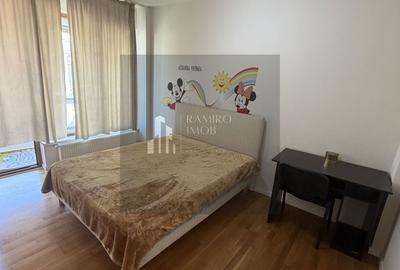 Apartament cu 3 camere semidecomandat, mobilat în Apărătorii Patriei