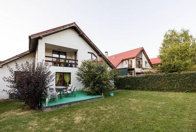 Casă individuală cu 4 camere cu Teren 700 Mp în Dârste