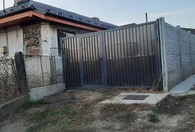Casă cu 4 camere în Onești - 8
