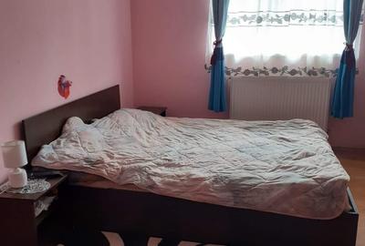 Apartament cu 3 camere în Gușterița