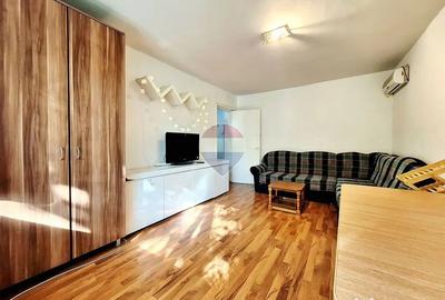 Apartament cu 2 camere decomandat în Berceni