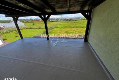 Casă cu 4 camere cu Teren 800 Mp în Central - 2