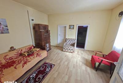 Casă cu 3 camere cu Teren 890 Mp în Burdea