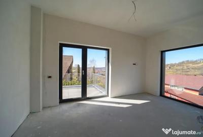 Casă cu 4 camere cu Teren 500 Mp în Central - 9
