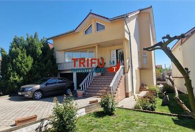 Casă individuală cu 6 camere cu Canalizare în Cetate
