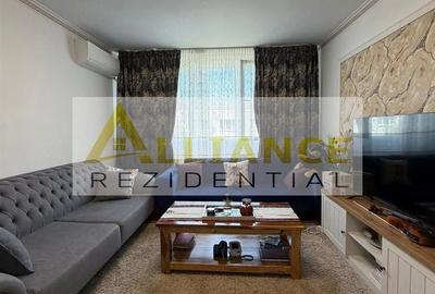 Apartament cu 4 camere decomandat în Central